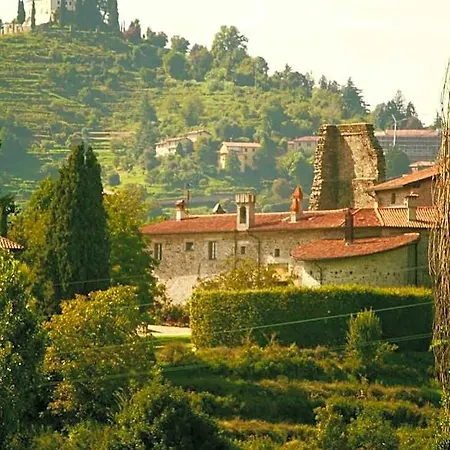 Castello Di Cernusco Lombardone Hotel