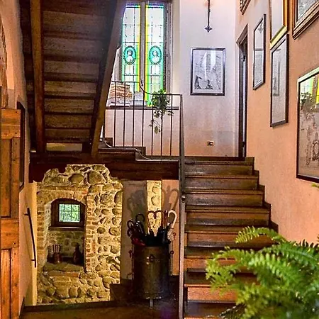 Castello Di Cernusco Lombardone 4*